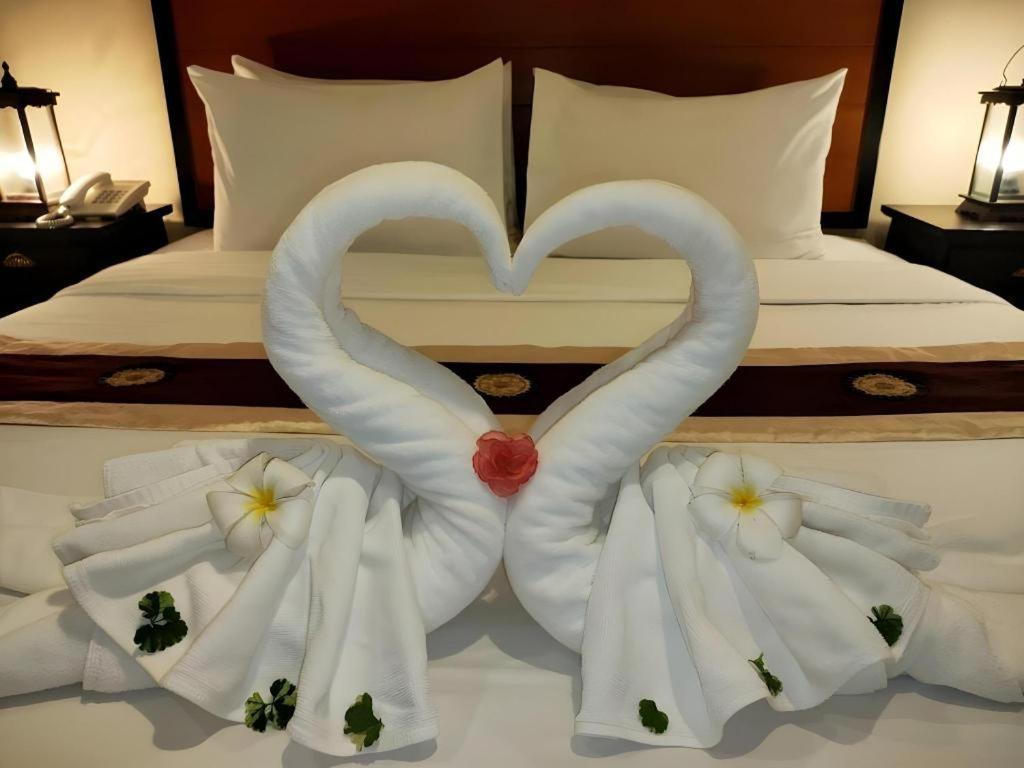 Rayong Lanna Hotel Exterior photo