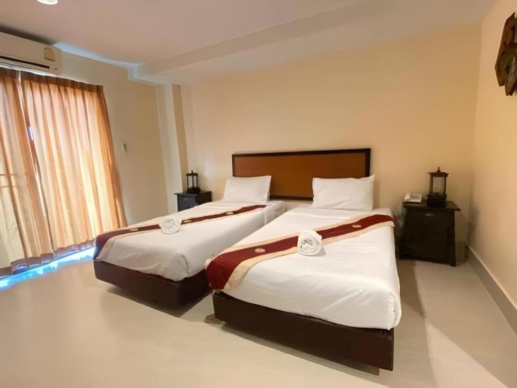 Rayong Lanna Hotel Exterior photo