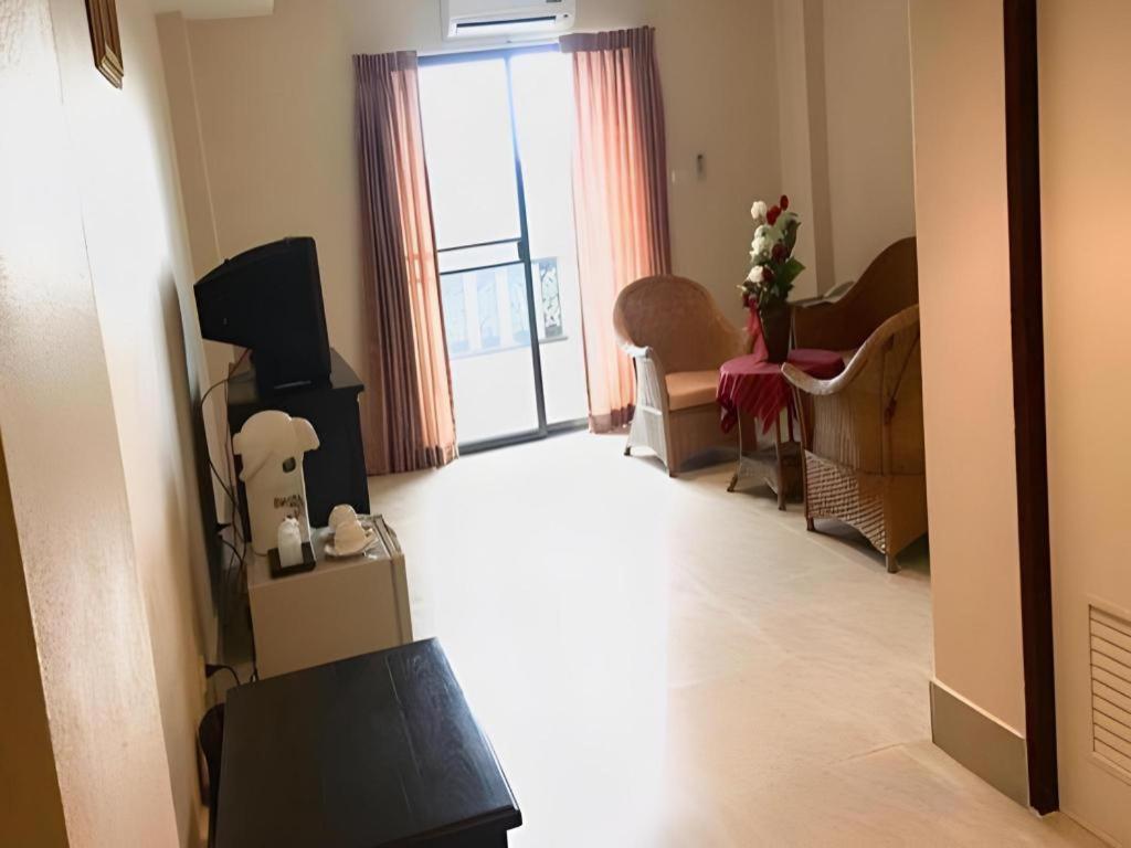 Rayong Lanna Hotel Exterior photo