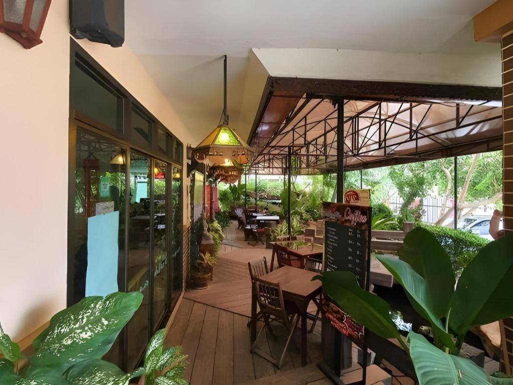 Rayong Lanna Hotel Exterior photo