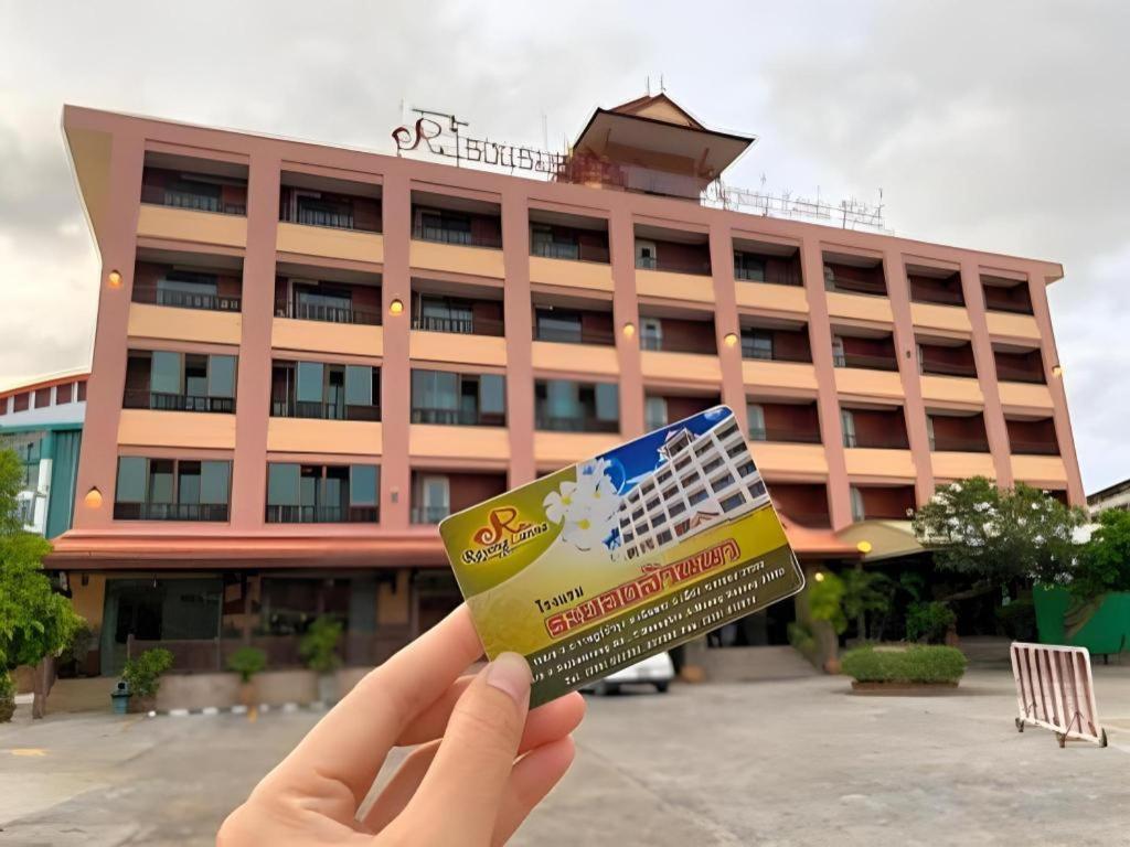 Rayong Lanna Hotel Exterior photo