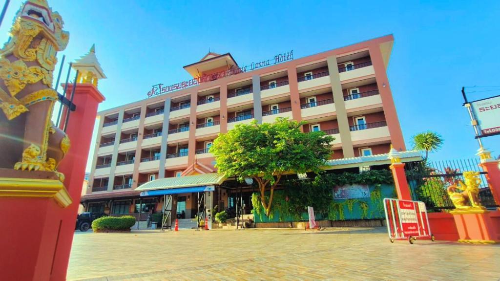 Rayong Lanna Hotel Exterior photo
